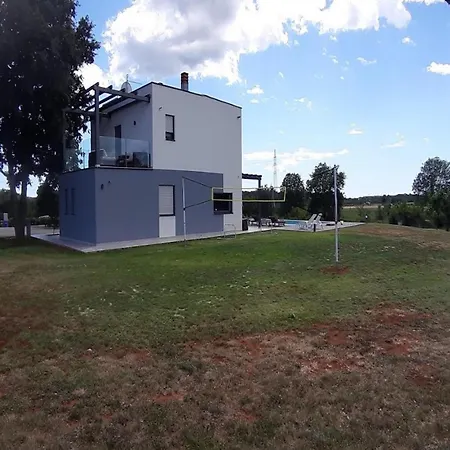 Mauri Holiday home